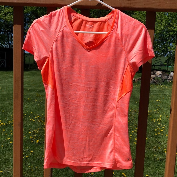 Bright orange workout top - Picture 2 of 8